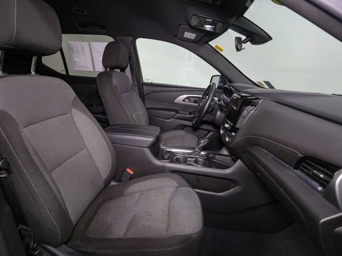 Used 2023 Chevrolet Traverse LT AWD/4WD image 17
