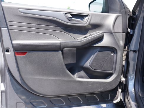 Used 2025 Ford Escape Active AWD/4WD image 14