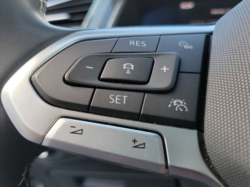 Used 2023 Volkswagen Tiguan SE R-Line FWD image 22