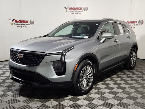 Used 2024 Cadillac XT4 Premium Luxury image 4