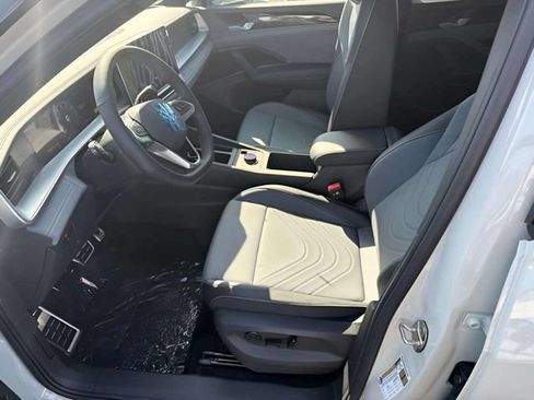 New 2026 Volkswagen Tiguan SE R-Line AWD/4WD image 6