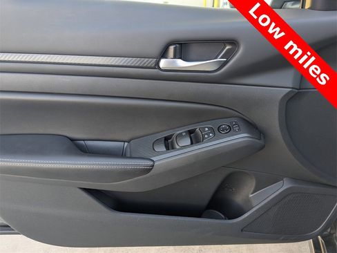 Used 2024 Nissan Altima 2.5 SV image 25