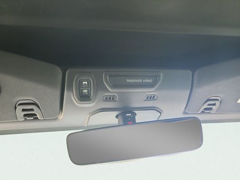 Used 2018 Jeep Wrangler Unlimited Sahara AWD/4WD image 39