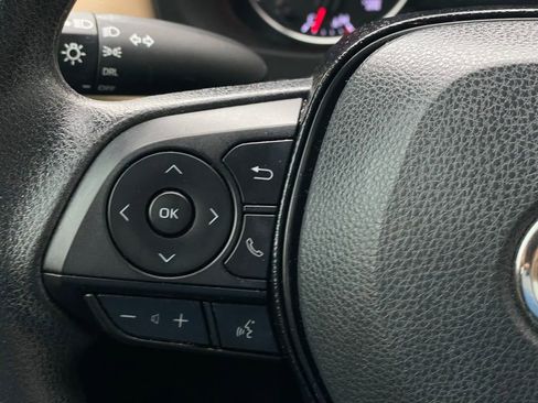 Used 2019 Toyota RAV4 LE image 15