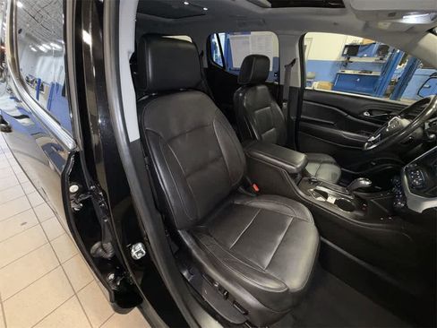 Used 2017 GMC Acadia SLT image 16