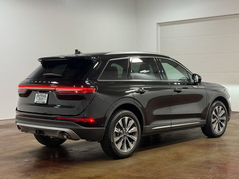 Used 2022 Lincoln Corsair Reserve w/ Equipment Group 201A AWD/4WD image 23