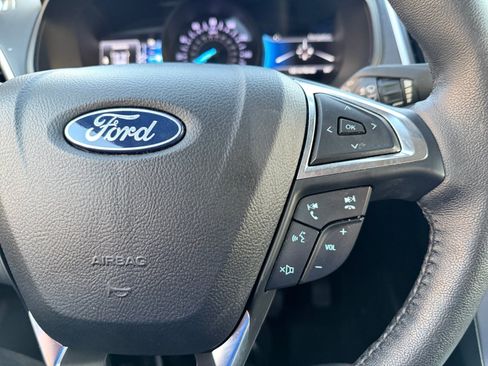 Used 2022 Ford Edge SEL w/ Convenience Package AWD/4WD image 18