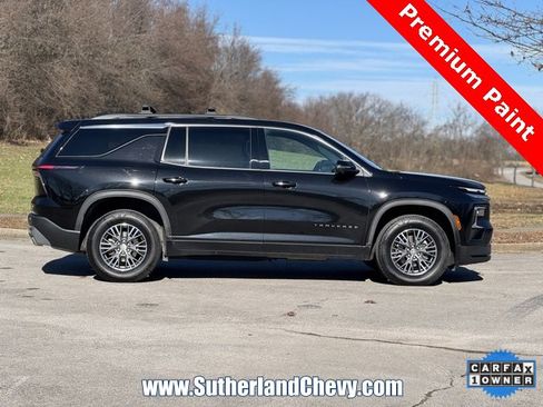 Used 2024 Chevrolet Traverse LT w/ Trailering Package image 8