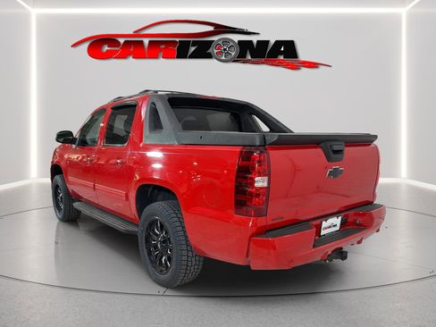 Used 2011 Chevrolet Avalanche LT w/ Luxury Package AWD/4WD image 8