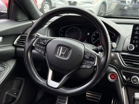 Used 2018 Honda Accord Sport image 16