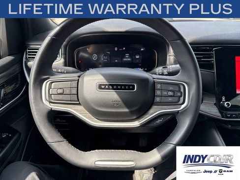 Used 2023 Jeep Wagoneer Series III w/ Preferred Equipment Group AWD/4WD image 20
