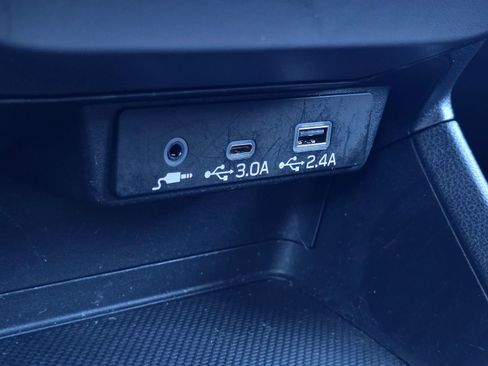 Used 2024 Subaru Crosstrek 2.0i Premium AWD/4WD image 28