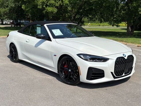Used 2022 BMW M440i Convertible RWD image 9