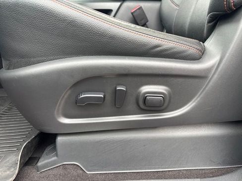 Used 2023 Nissan Titan PRO-4X w/ Pro-4x Convenience Package AWD/4WD image 25