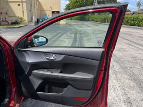 Used 2024 Kia Forte LXS image 12