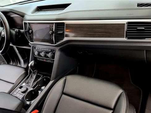 Used 2019 Volkswagen Atlas SEL image 16