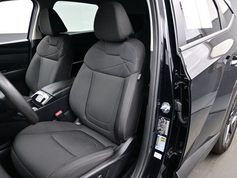 Certified 2025 Hyundai Tucson SEL AWD/4WD image 12