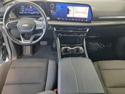 Used 2024 Chevrolet Traverse LT AWD/4WD image 27