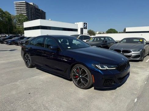 Used 2022 BMW M550i xDrive w/ Dynamic Handling Package image 2