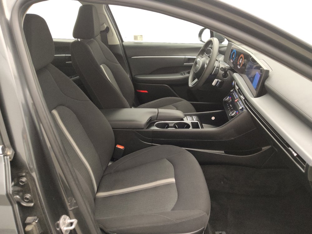 Used 2025 Hyundai Sonata SEL FWD image 21