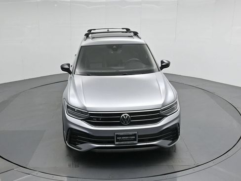 Used 2023 Volkswagen Tiguan SE R-Line FWD image 35