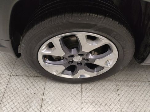 Used 2021 Jeep Compass Limited w/ Sun and Sound Group image 31