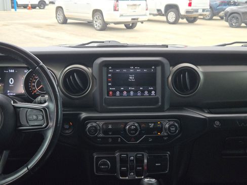 Used 2020 Jeep Wrangler Unlimited Sport S AWD/4WD image 17