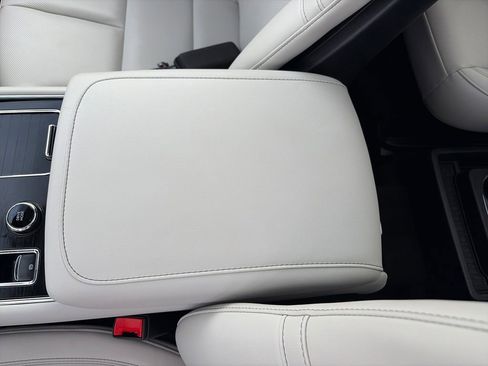 Used 2025 Lincoln Aviator AWD w/ Equipment Group 101A image 30