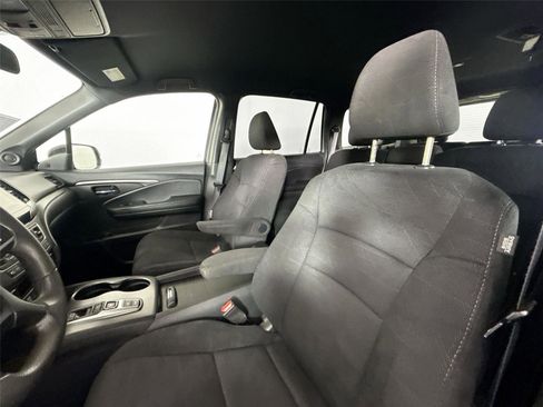 Used 2022 Honda Pilot Sport image 3
