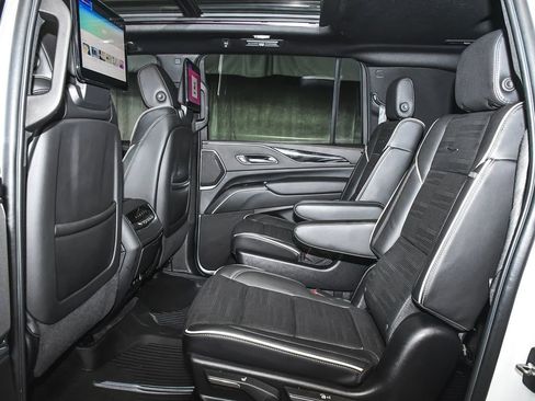 Used 2023 Cadillac Escalade ESV Sport w/ LPO, ONYX Package AWD/4WD image 52