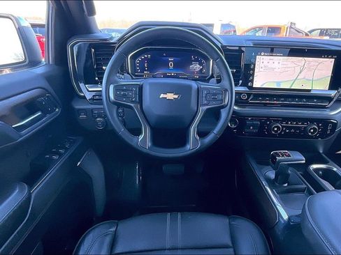 Used 2023 Chevrolet Silverado 1500 High Country w/ Technology Package image 11