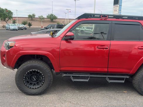 Used 2019 Toyota 4Runner SR5 image 2