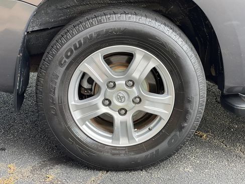 Used 2014 Toyota Sequoia SR5 RWD image 45