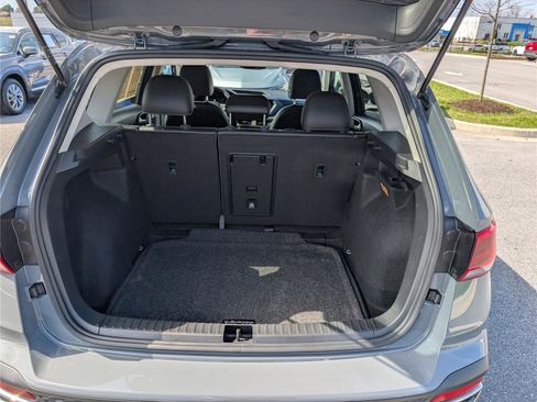 Used 2023 Volkswagen Taos SE image 14