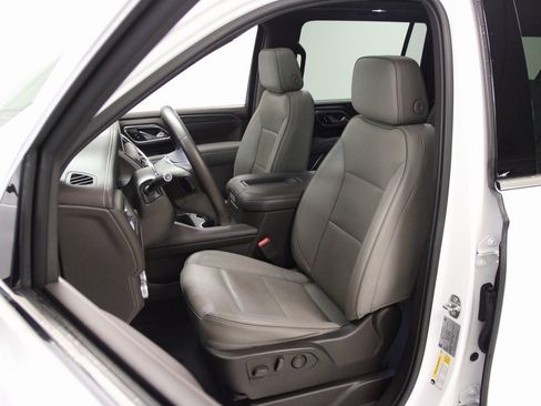 Used 2023 GMC Yukon XL SLT image 19