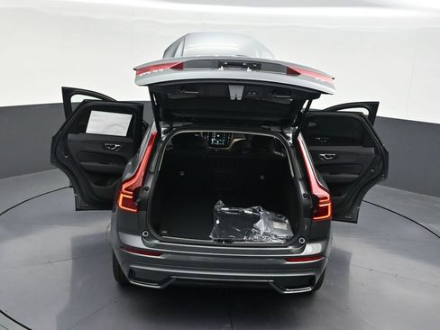New 2026 Volvo XC60 B5 Plus AWD/4WD image 33
