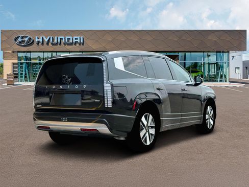 New 2026 Hyundai Ioniq 9 SEL image 7