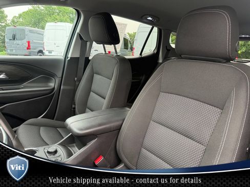 Used 2024 GMC Terrain SLE w/ Driver Convenience Package AWD/4WD image 18