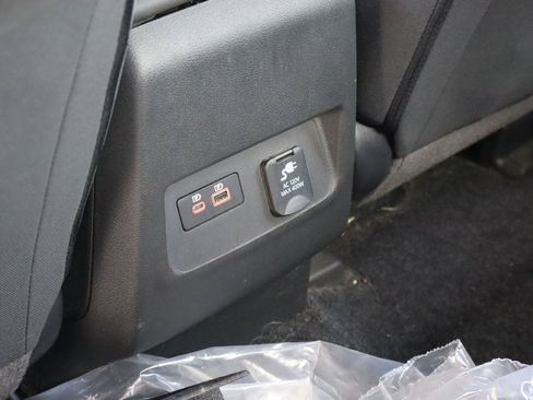 Used 2023 Nissan Frontier PRO-4X w/ Pro Convenience Package AWD/4WD image 18