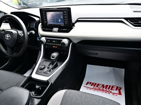 Used 2021 Toyota RAV4 XLE w/ Convenience Package AWD/4WD image 19