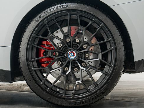 Used 2023 BMW M4 CSL image 11