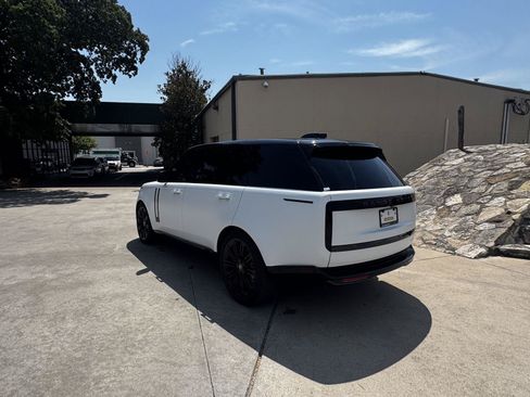 Used 2025 Land Rover Range Rover Long Wheelbase SE AWD/4WD image 5