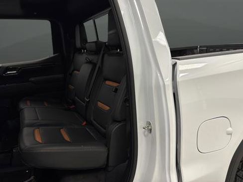 Used 2023 GMC Sierra 1500 AT4 w/ AT4 Premium Package AWD/4WD image 23