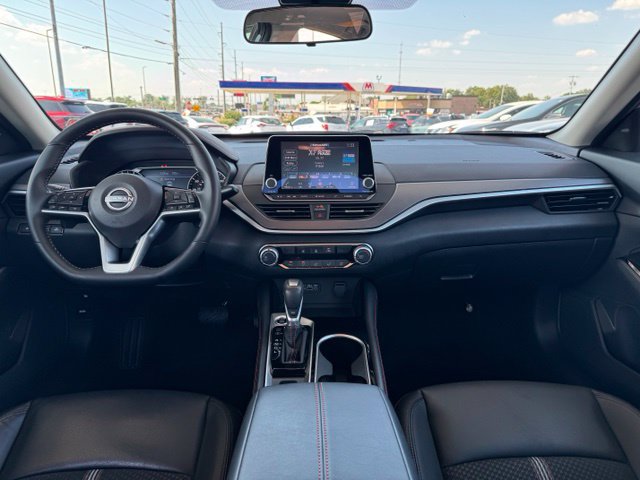 Used 2025 Nissan Altima 2.5 SR AWD/4WD image 9