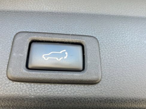 Used 2019 Subaru Ascent Limited AWD/4WD image 26