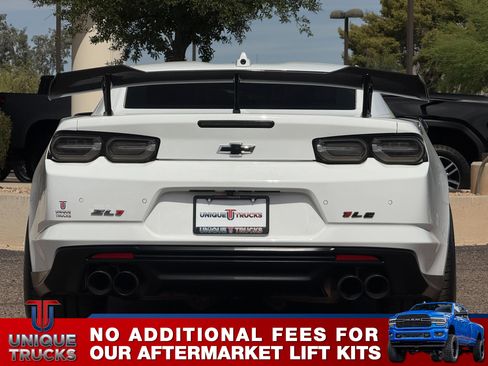 Used 2021 Chevrolet Camaro ZL1 RWD image 7