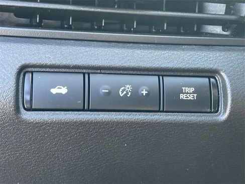 Used 2024 Nissan Altima 2.5 SV image 31