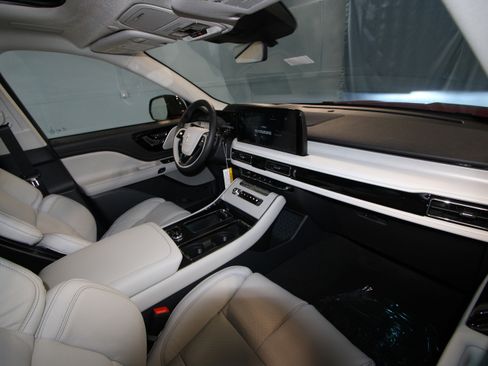 New 2026 Lincoln Aviator Reserve image 23