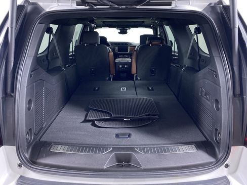 Used 2023 GMC Yukon XL Denali Ultimate image 16