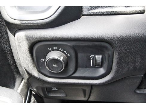 Used 2024 RAM 1500 Laramie AWD/4WD image 18